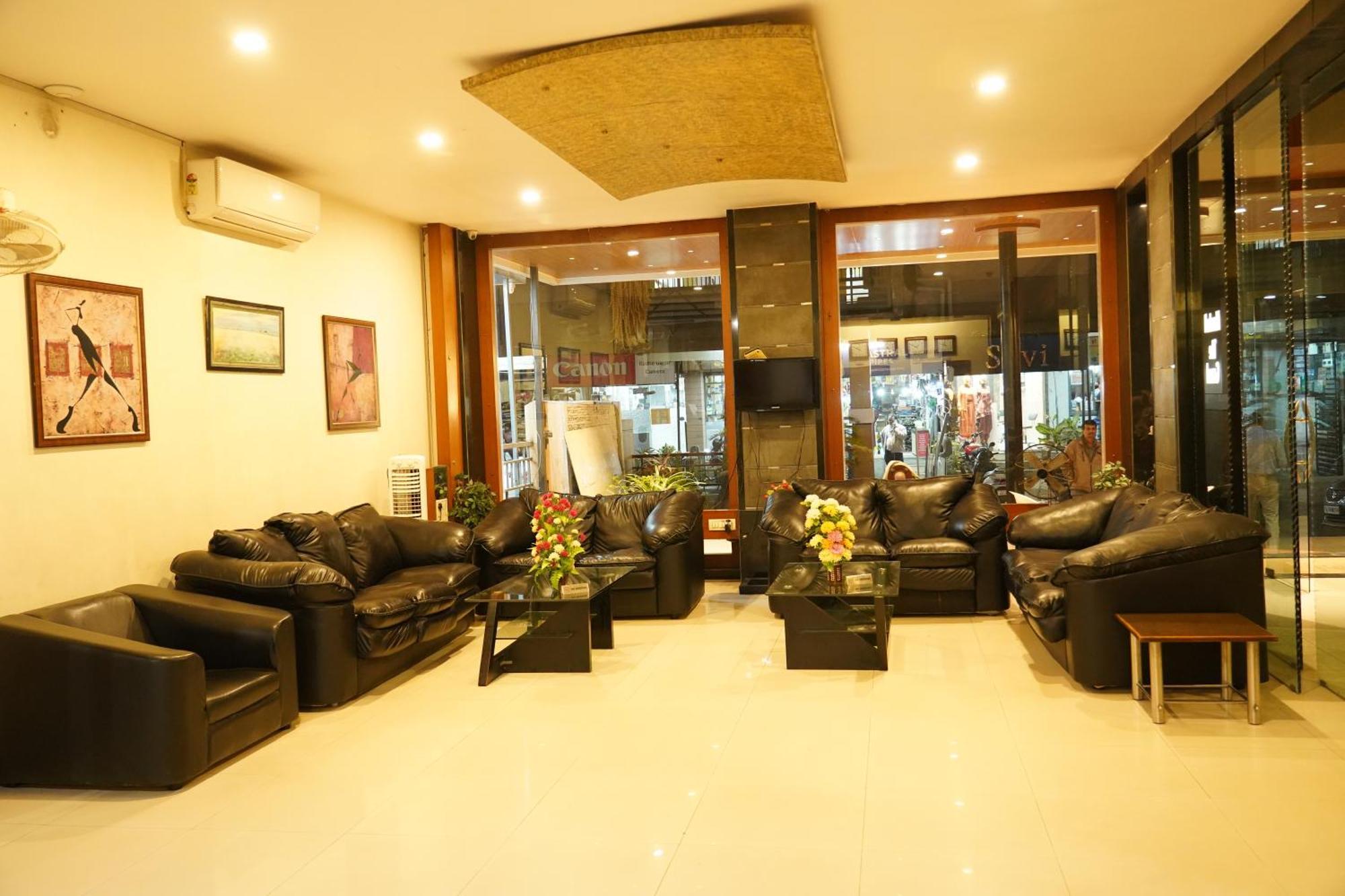Marshall The Grand Hotel Ahmedabad Ngoại thất bức ảnh