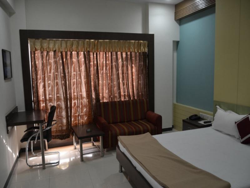 Marshall The Grand Hotel Ahmedabad Ngoại thất bức ảnh